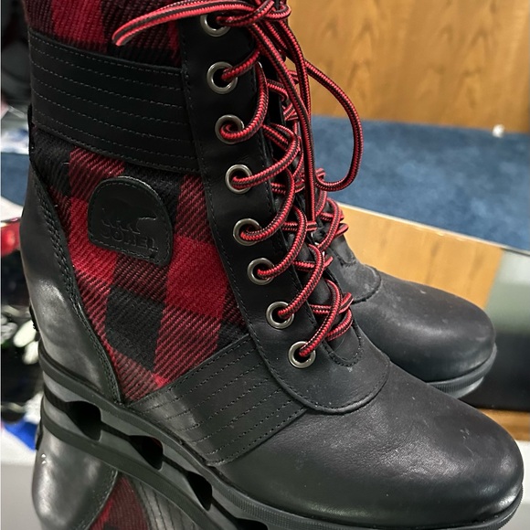 Sorel Red and Black Plaid Boots - Picture 1 of 7